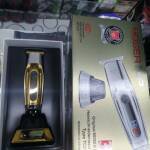 ماكينة بقاعدة شحن لاسلكي Moser Top 1 31969761-e650-4ab1-84ef-7c34f2ba4c82.jpg